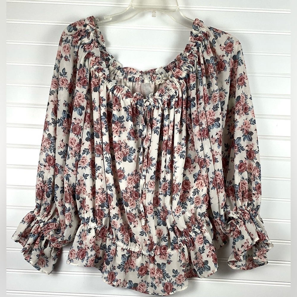EeSome Floral Blouse Size medium multicolored Ruffle hem